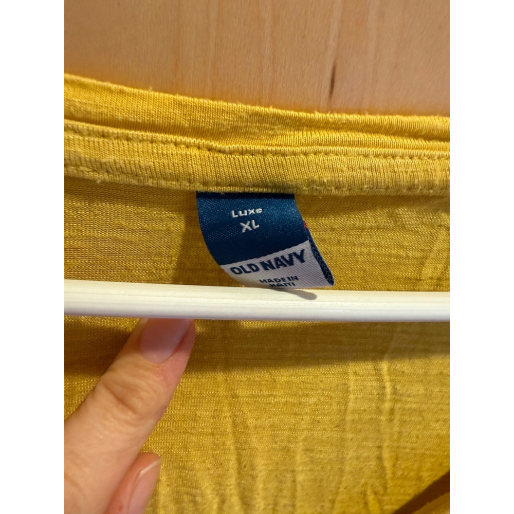 Women's Old Navy Yellow T-Shirt Size XL - Picture 3 of 3